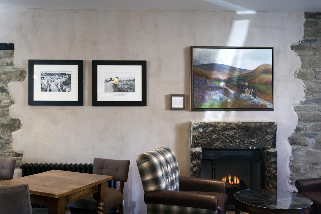 The White Hart Hotel Wetherspoon Okehampton Exterior foto